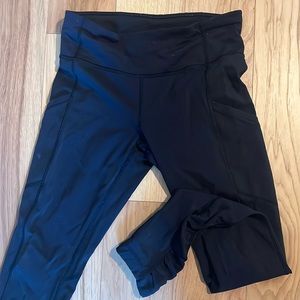 Fast and free black Lululemon leggings